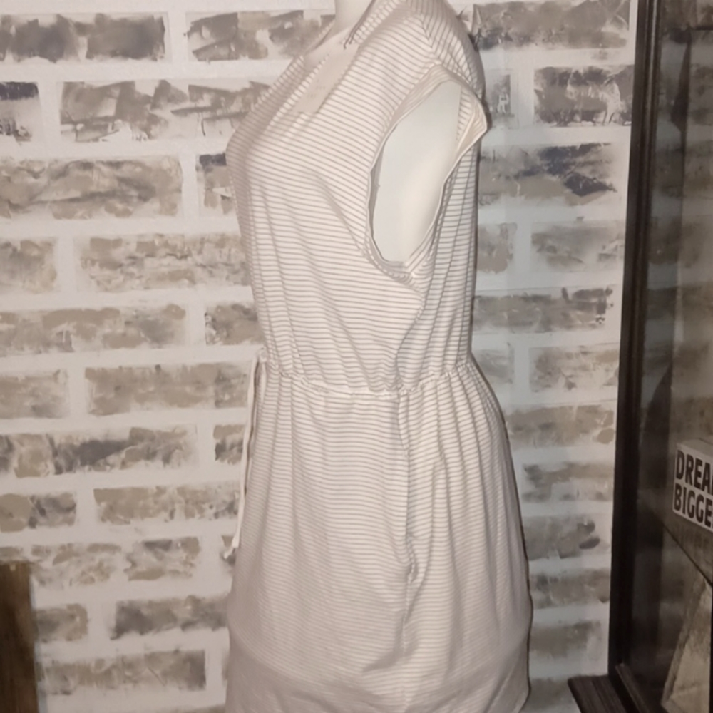 A new day stripped t-shirt Dress🌴 - Picture 6 of 11